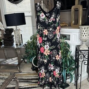 Signature by Robbie Bee Black Floral Maxi Dress